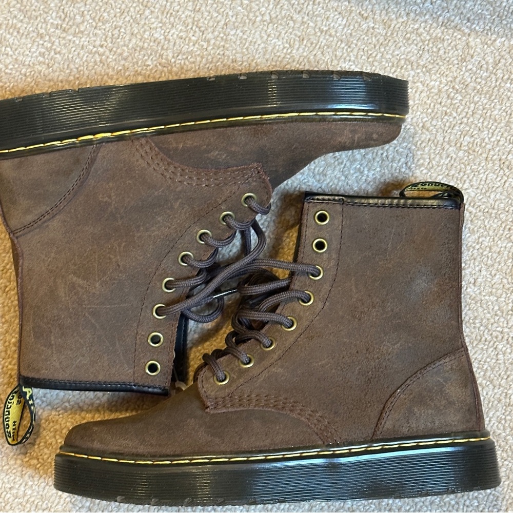 NEW Doc Martens Brown Leather Boots W6 M5 AirWair Docs Womens shoes NWT in box - Picture 5 of 16